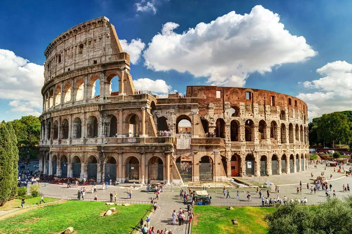 Vacanță în Italia? De ce este importantă asigurarea de călătorie